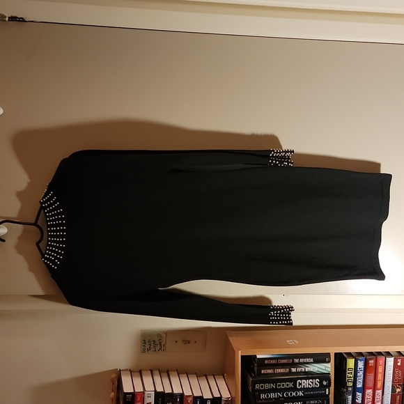 Black dress with pearl beading - Picture 2 of 4